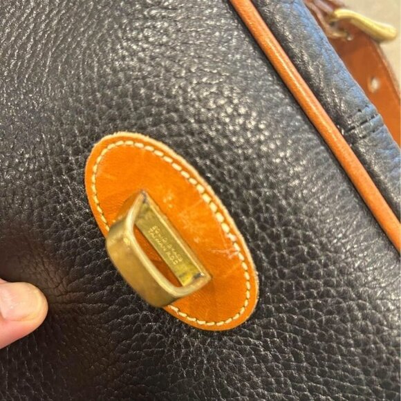 Vintage DOONEY & BOURKE bag. Unique closure. Brass hardware. True navy/brown. - Picture 10 of 10